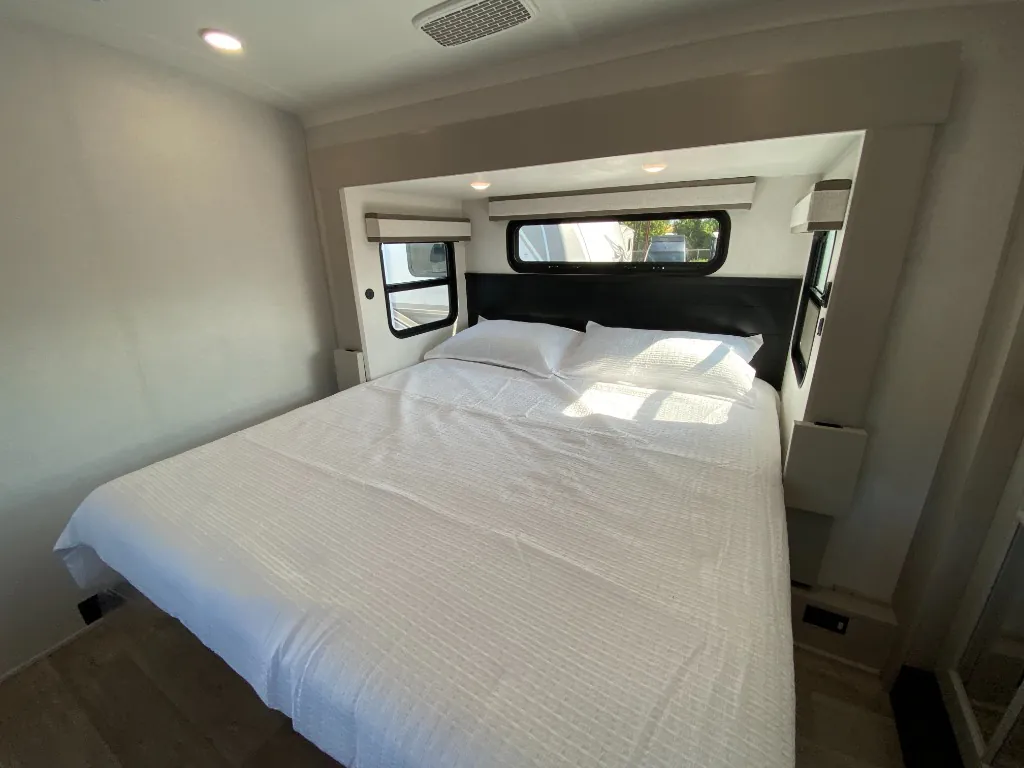 2027 Jayco North Point 380FBRK, Photos photo 70