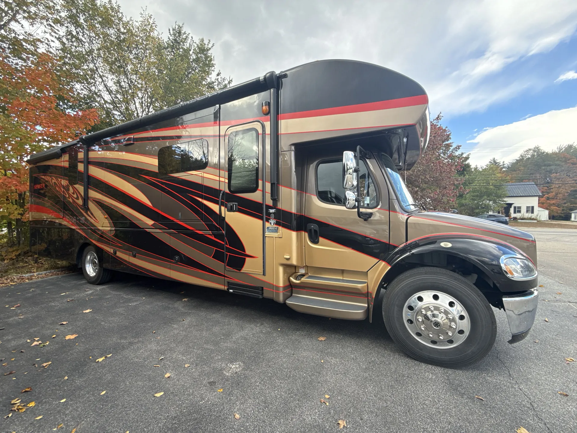 2018 Jayco Seneca 37TS — campside