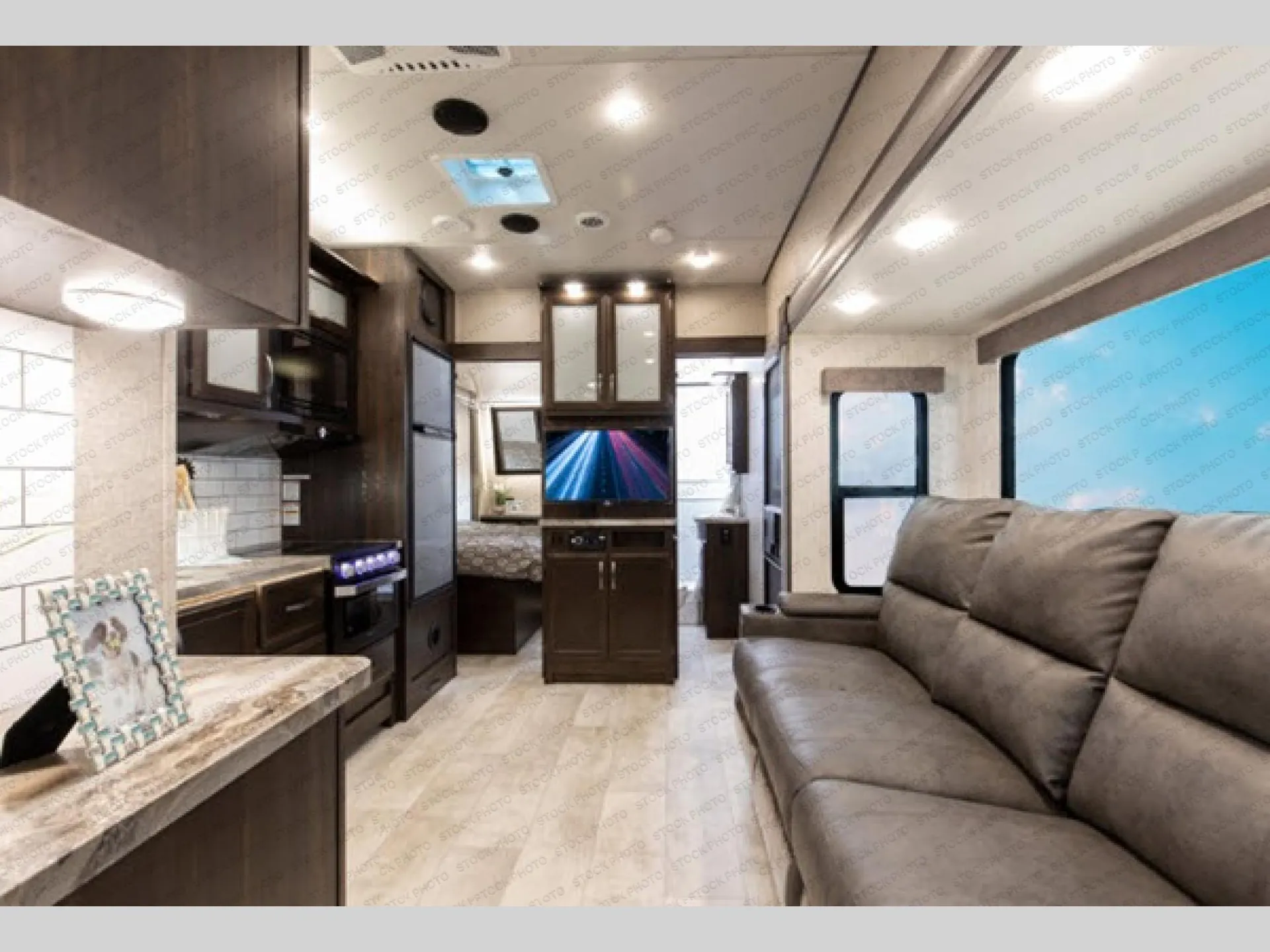 2020 Grand Design Momentum G-Class 29G - Photo 3