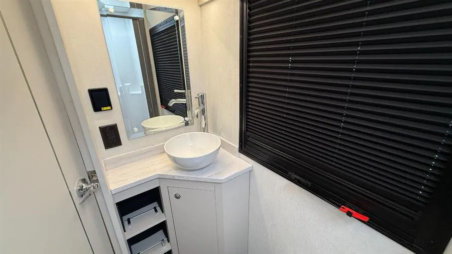 2027 Tiffin Wayfarer 25 PW, Photos photo 28