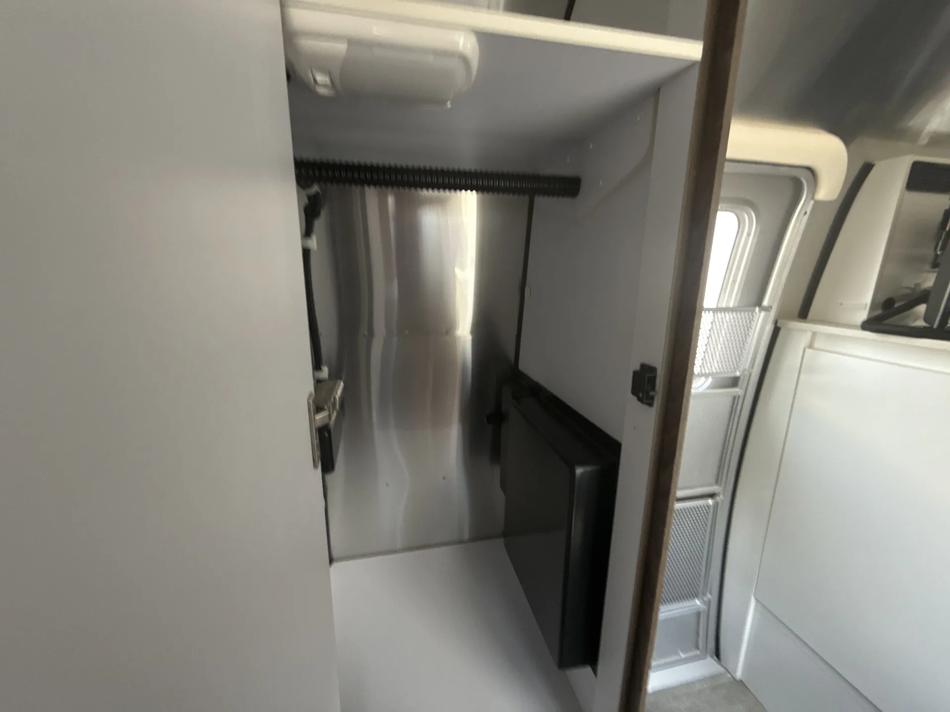 2022 Airstream Caravel 20FB — living area main