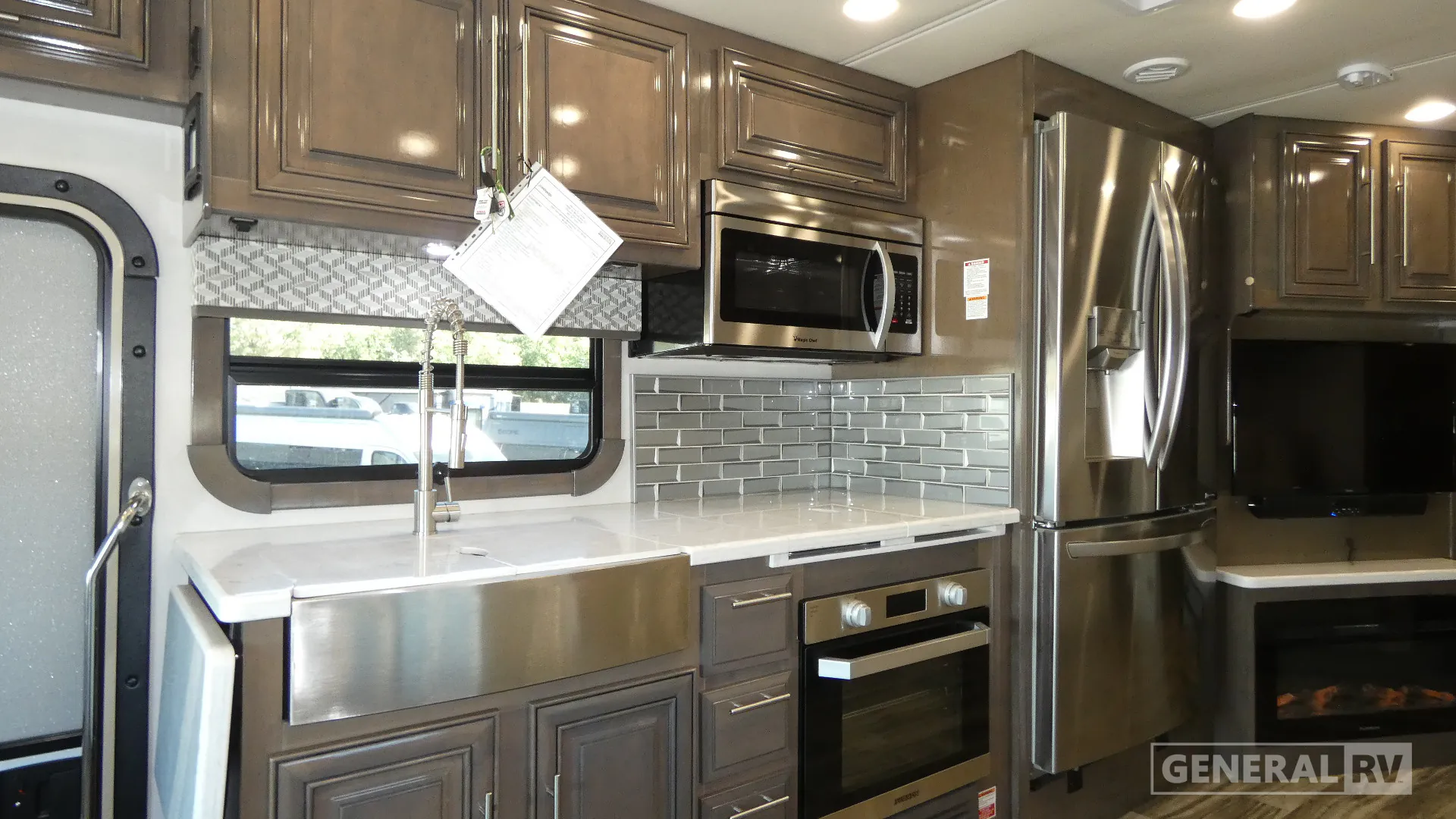 2021 Forest River Georgetown 7 Series GT7 36D7 — Photo 6