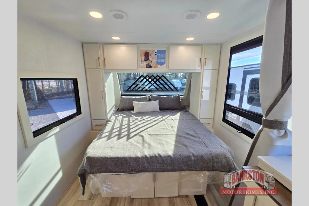 2026 Brinkley Model I 235, Photos photo 28