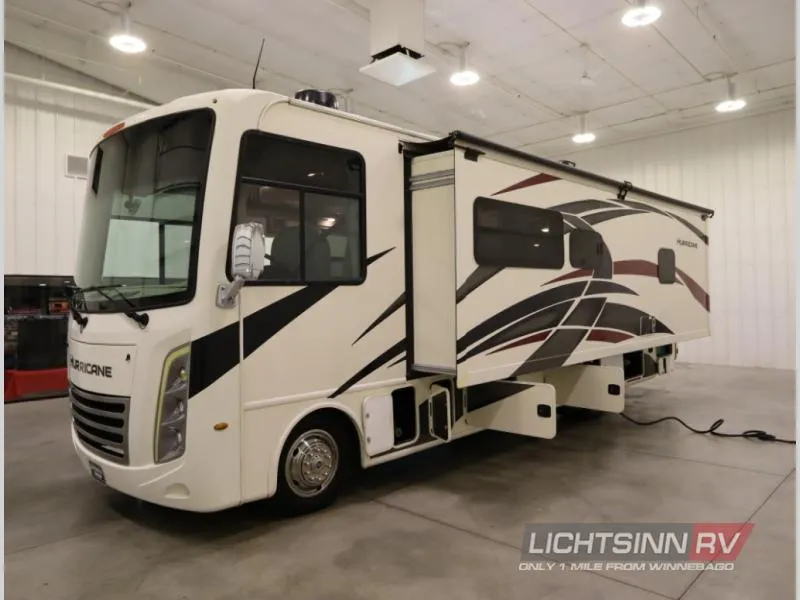2022 Thor Motor Coach Hurricane 29M - Photo 4
