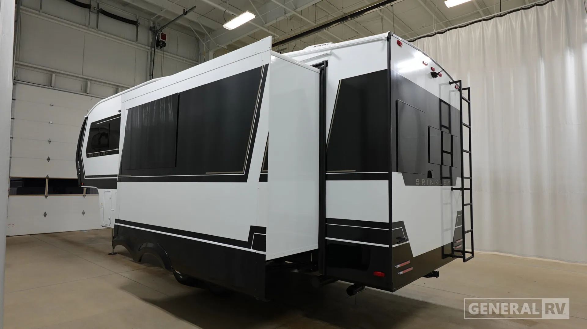 2027 Brinkley Model Z 2680 - Photo 4