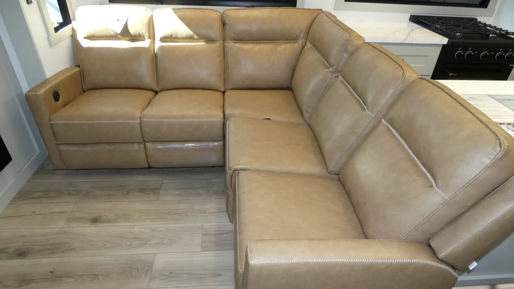 2026 Brinkley Model G 4150, Photos photo 21