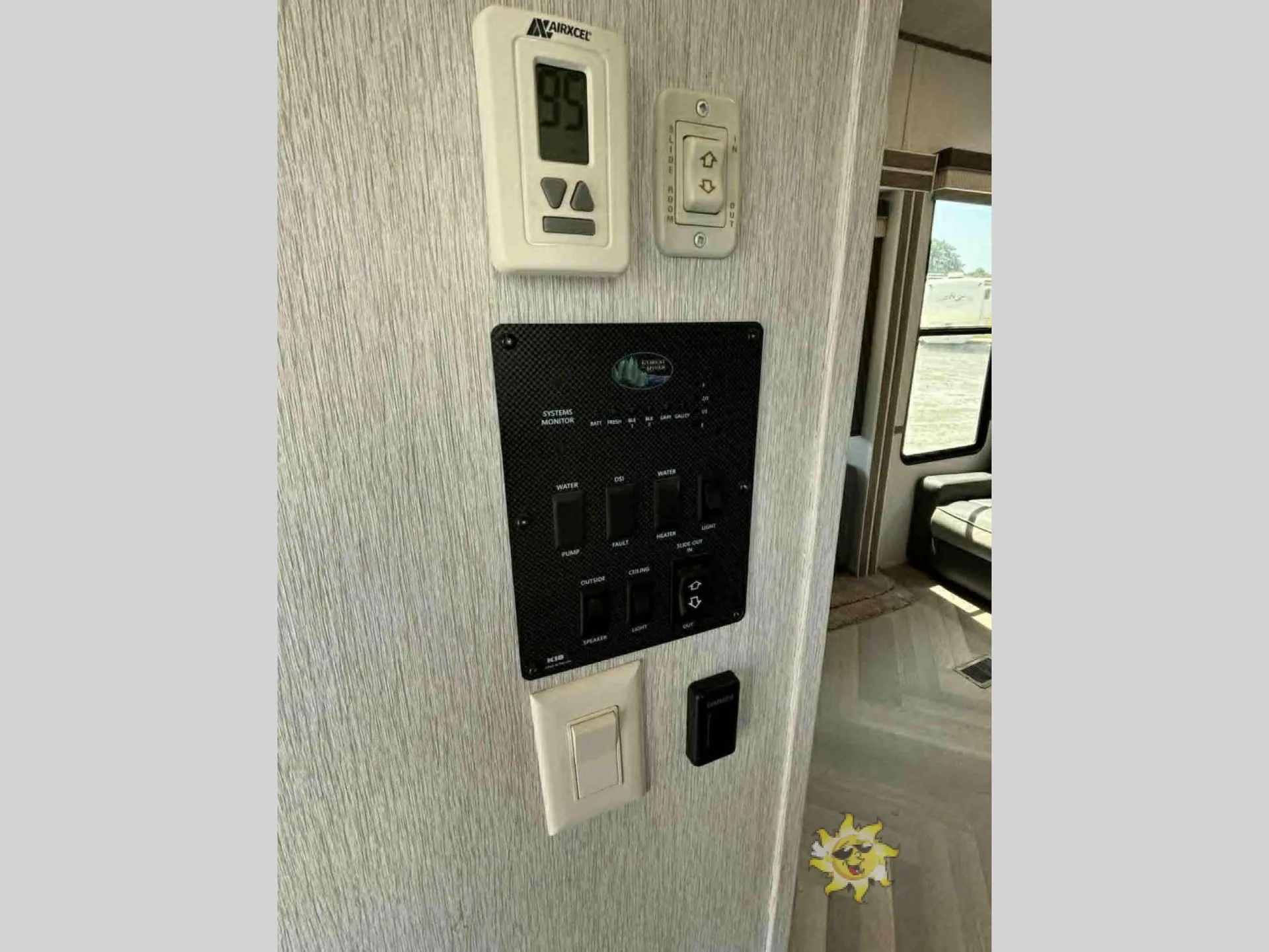 2022 Forest River Salem Grand Villa 42FK - Photo 4