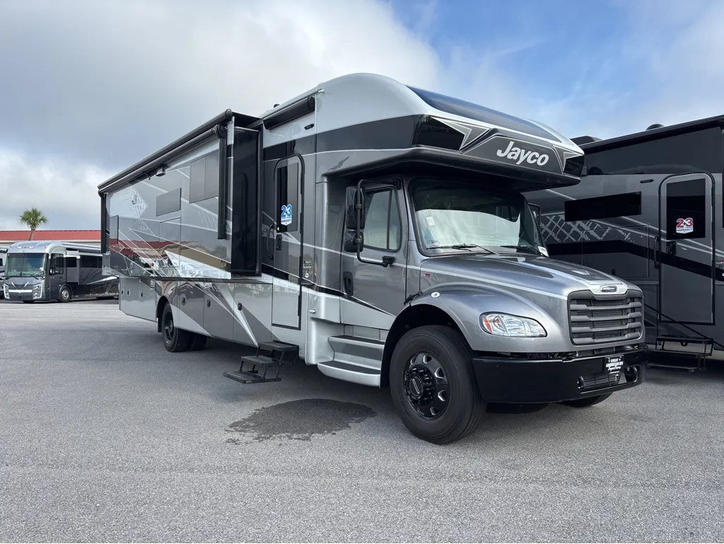 2026 Jayco Seneca 37M - Photo 2