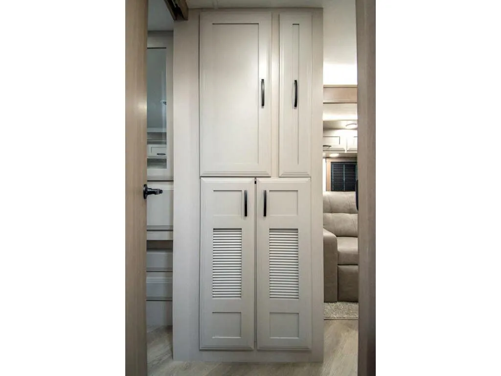 2027 Entegra Coach Emblem 36U, Photos photo 26