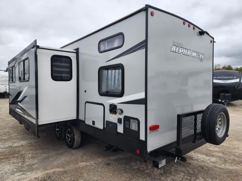 2021 Forest River Cherokee Alpha Wolf 26DBH-L — Photo 5