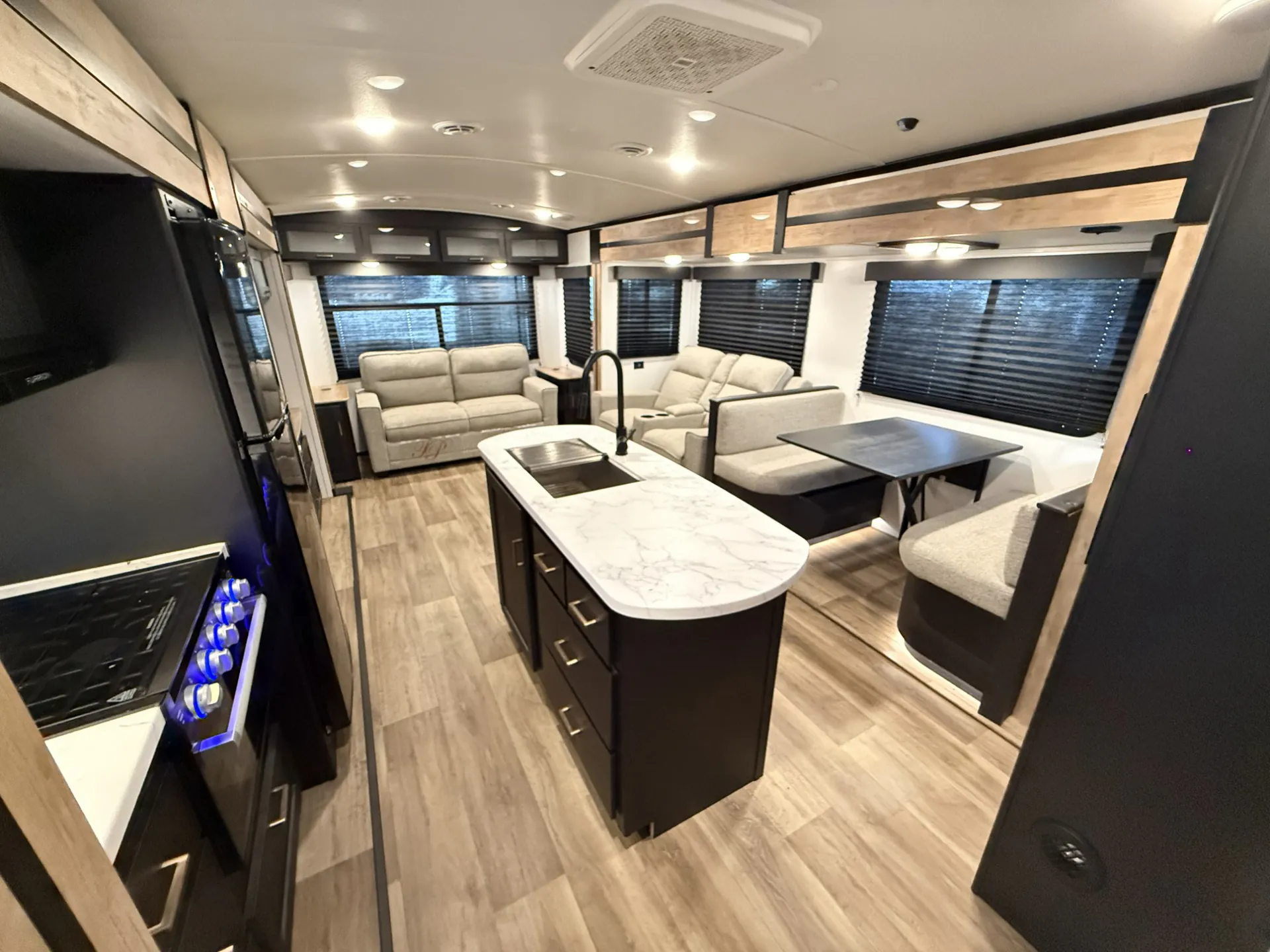 2023 Keystone Outback Ultra-Lite 292URL - Photo 2