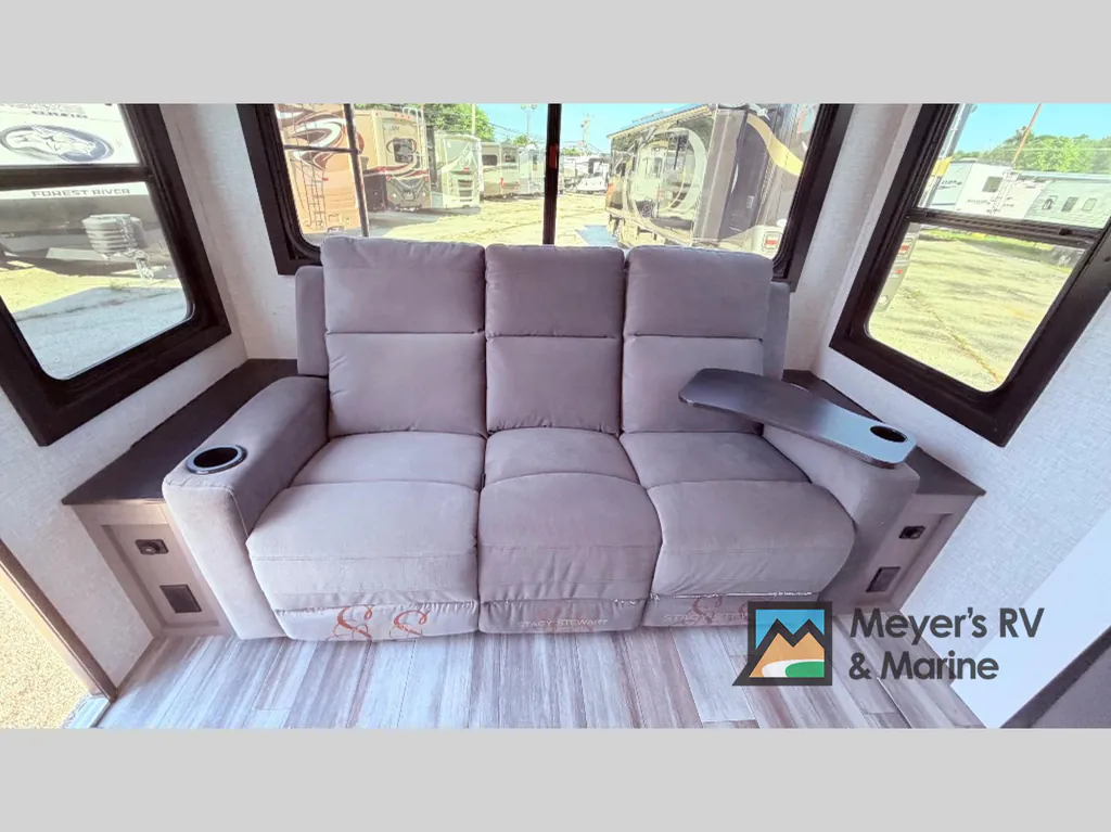2025 Jayco Jay Feather 29RL, Photos photo 10