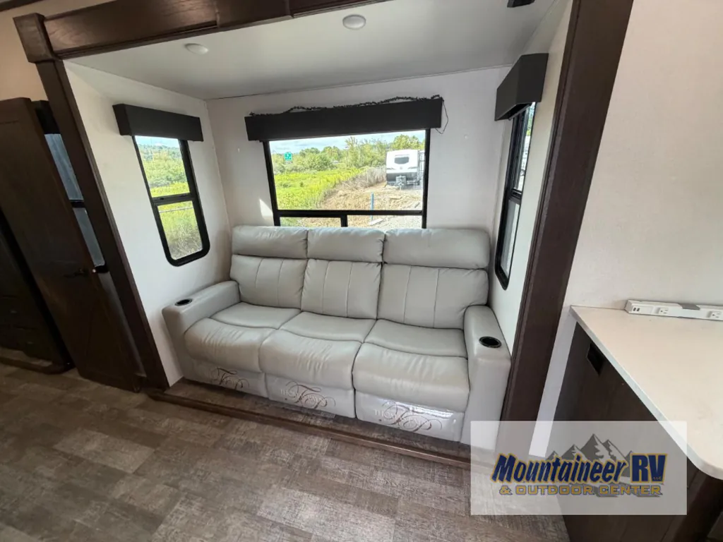 2021 Forest River XLR Hyperlite 3310, Photos photo 37