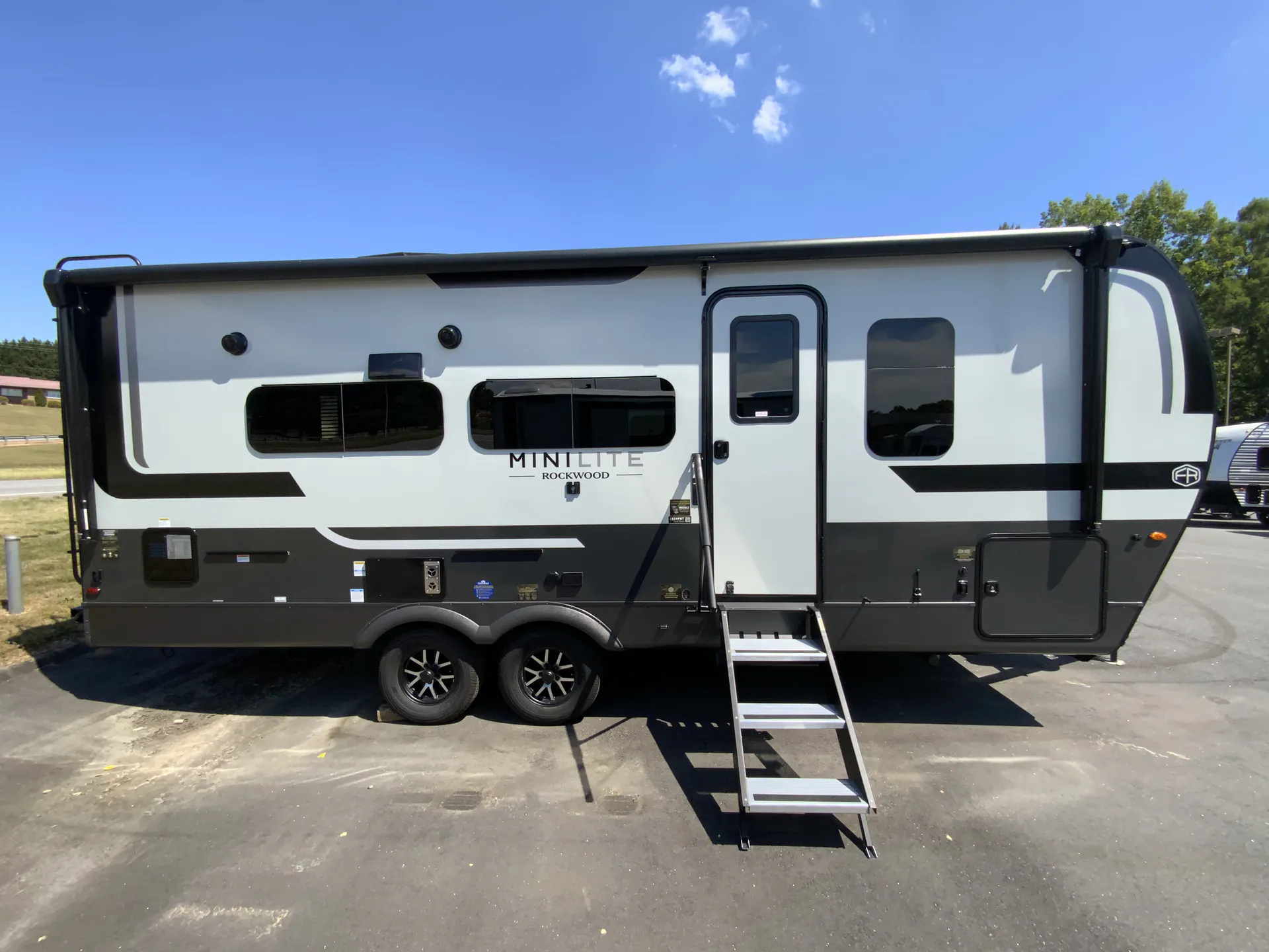 2026 Forest River Rockwood Mini Lite 2524FBT - Photo 2