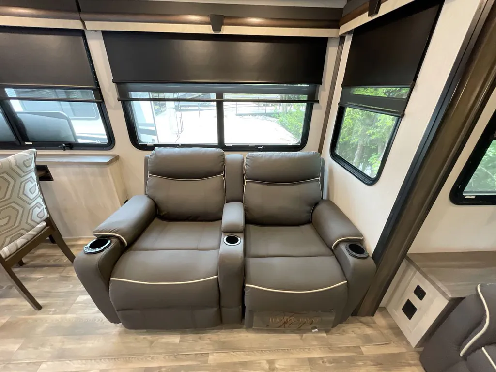 2023 Forest River Cardinal Luxury 380RLX, Photos photo 16
