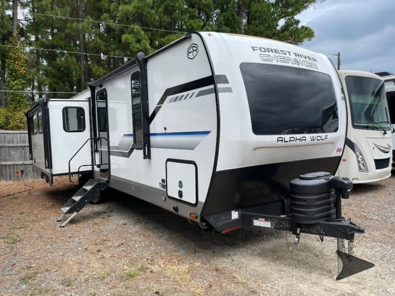 2025 Forest River Cherokee Alpha Wolf 26RL - Photo 2