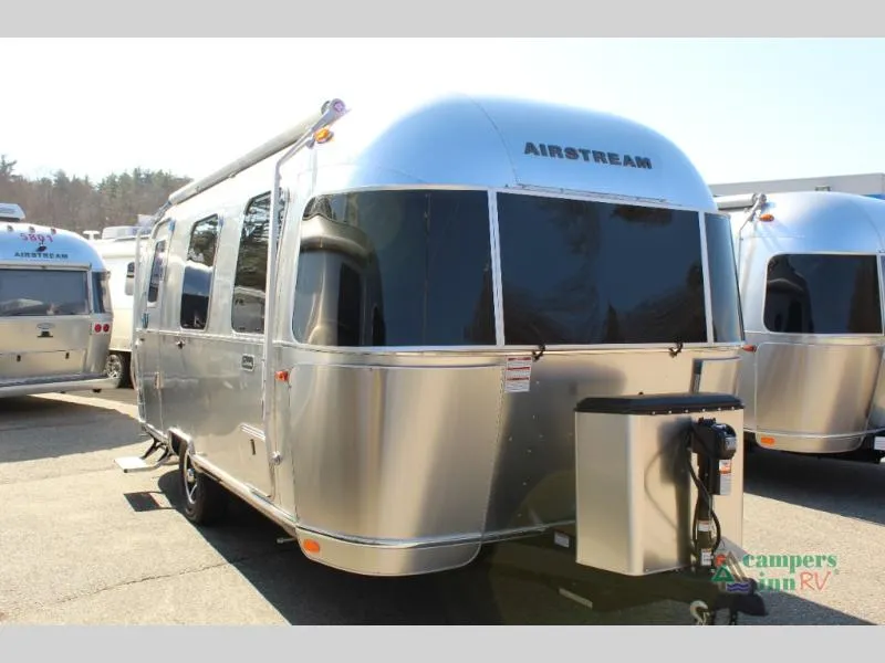 2026 Airstream Caravel 22FB - Photo 3