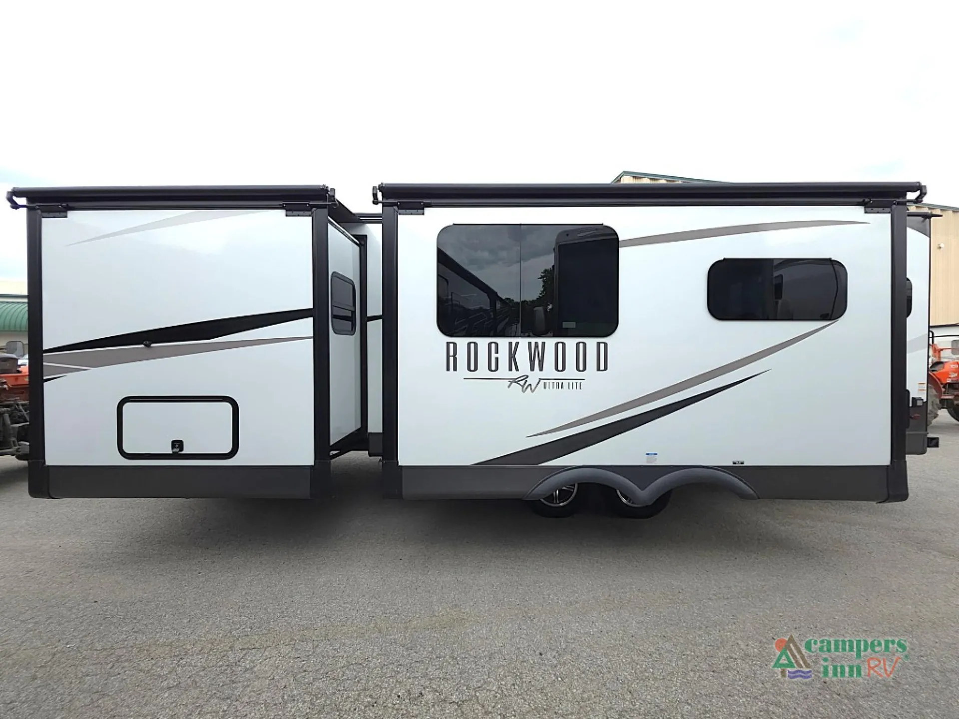 2025 Forest River Rockwood Ultra Lite 2614BS — Photo 6