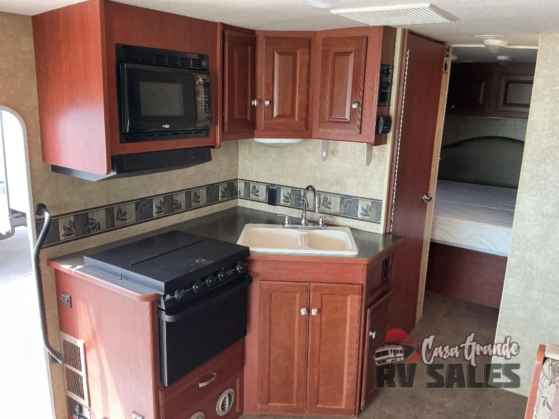 2014 Winnebago Vista 26HE - Photo 4