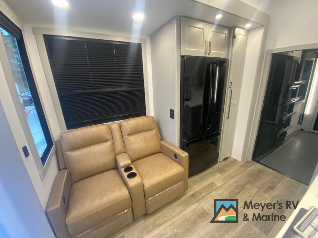 2026 Brinkley Model G 3520, Photos photo 13