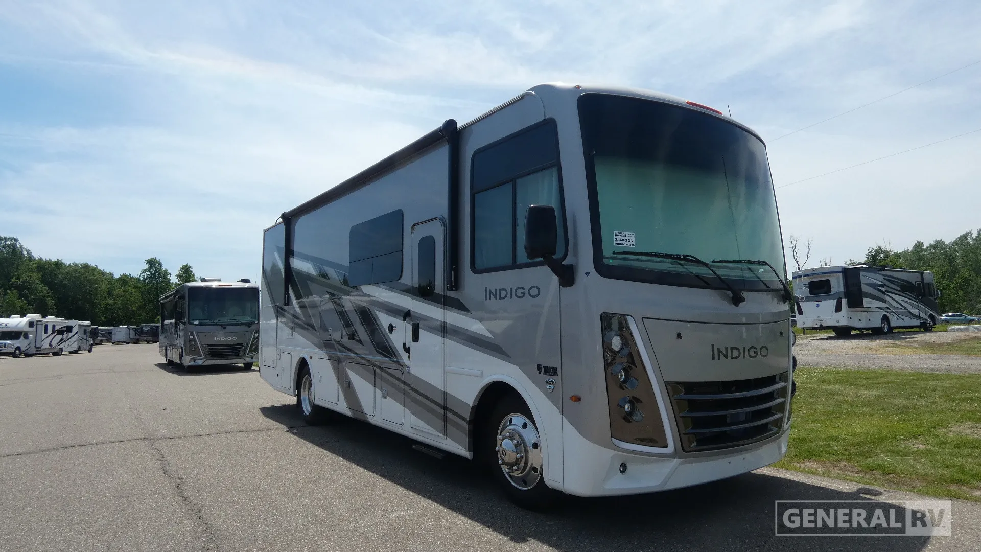 2026 Thor Motor Coach Indigo MM30 - Photo 2