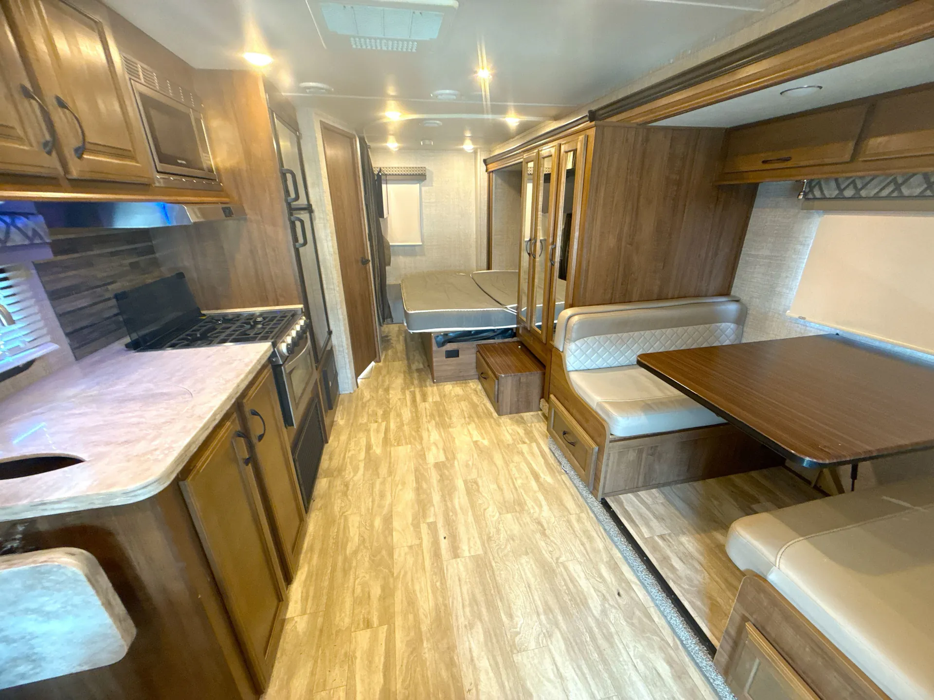 2020 Gulf Stream BT Cruiser 5245 — living area main