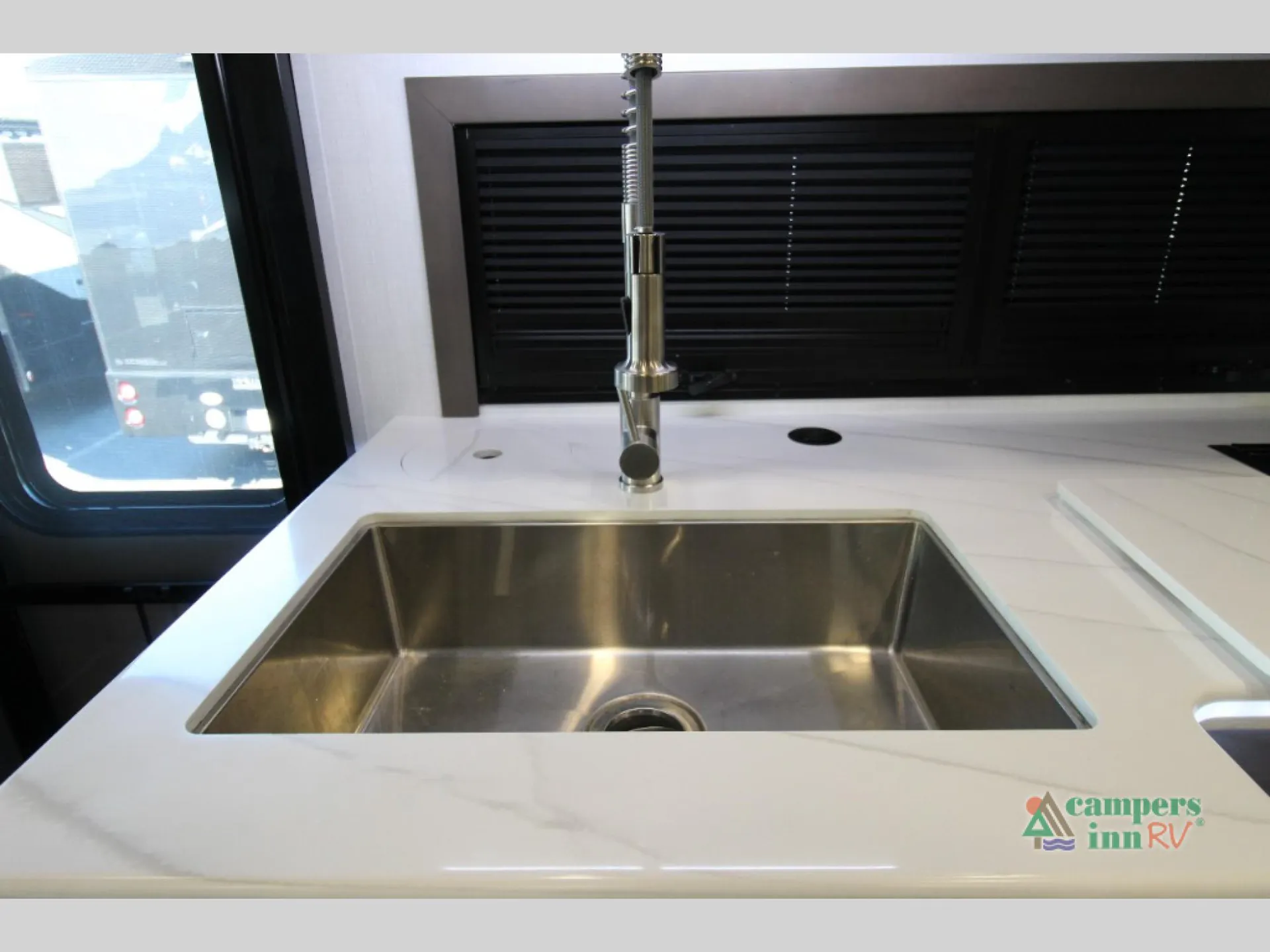 2026 Dynamax Corp Europa 31SS - Photo 4