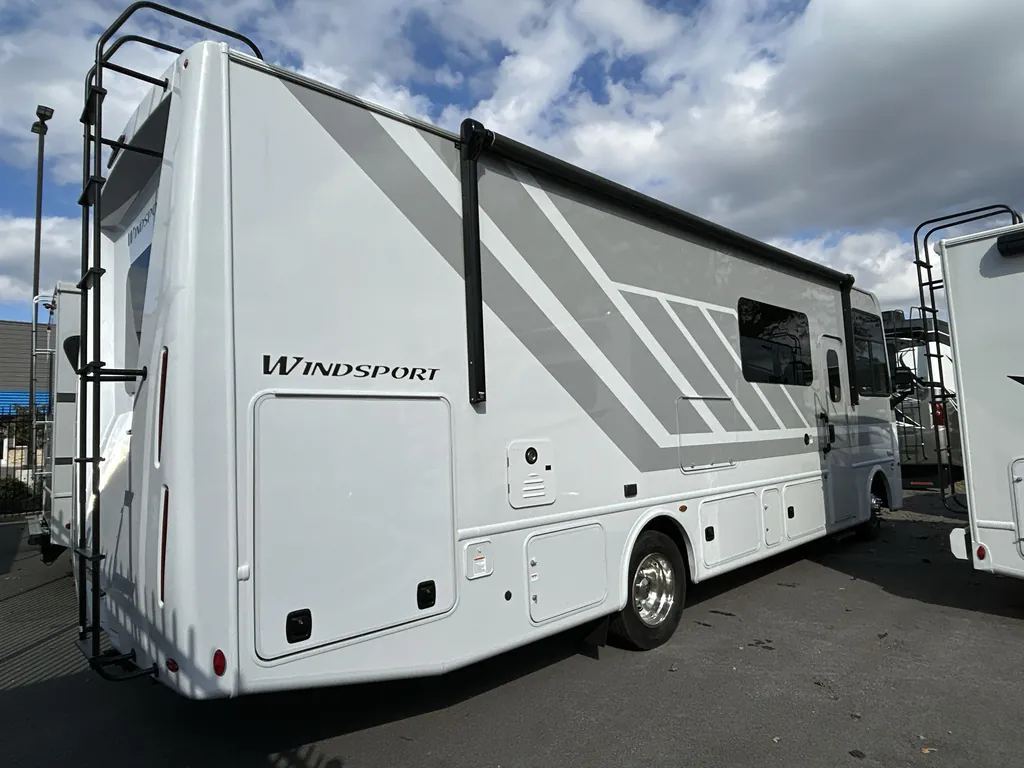 2026 Thor Motor Coach Windsport 29L, Photos photo 5