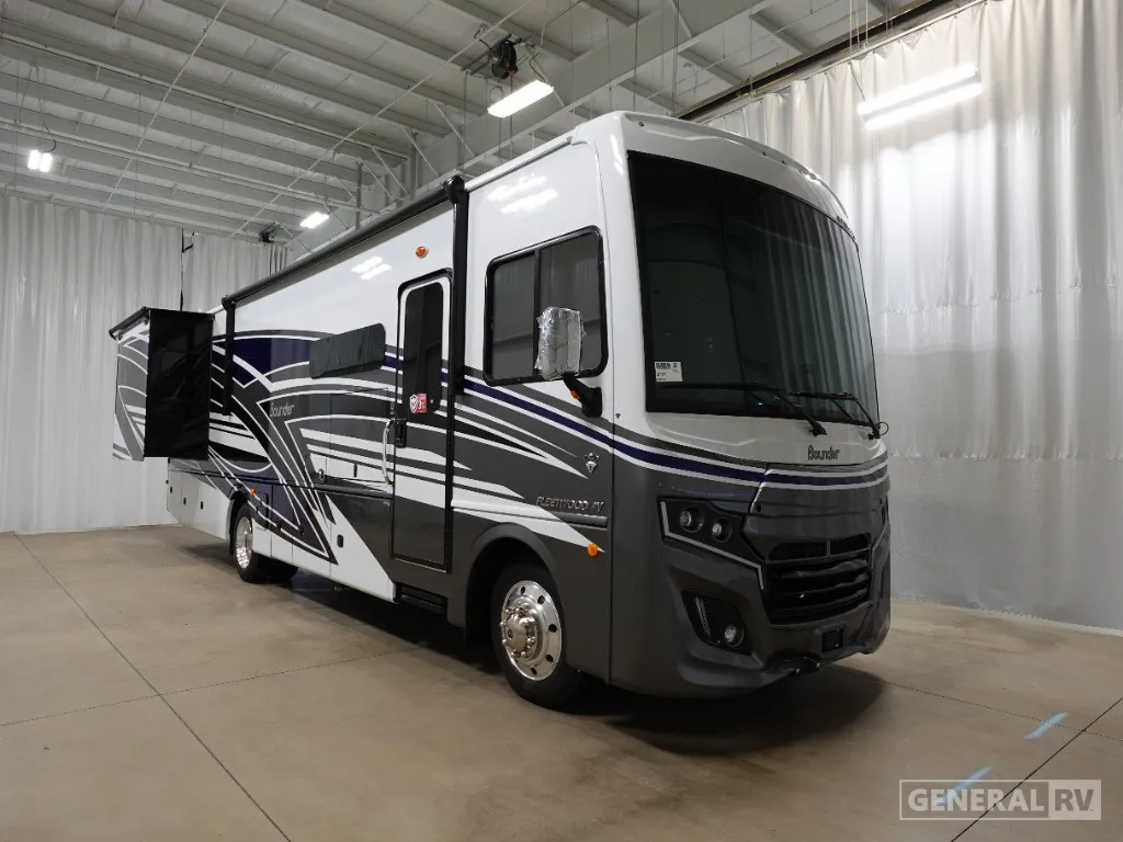 2026 Fleetwood Bounder 33C - Photo 2