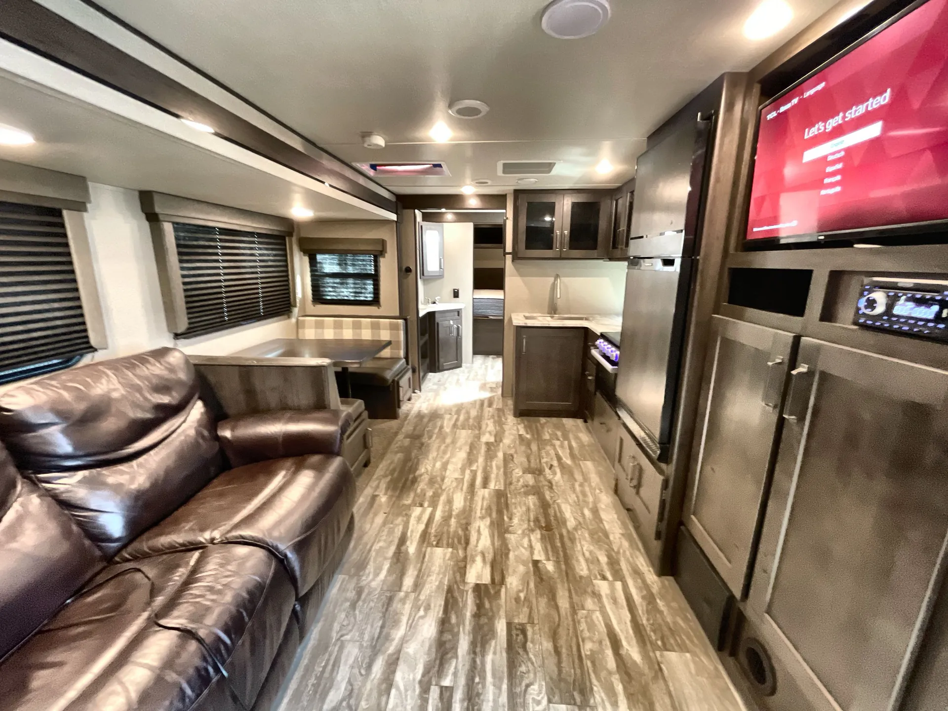 2021 Grand Design Transcend Xplor 321BH — living area main