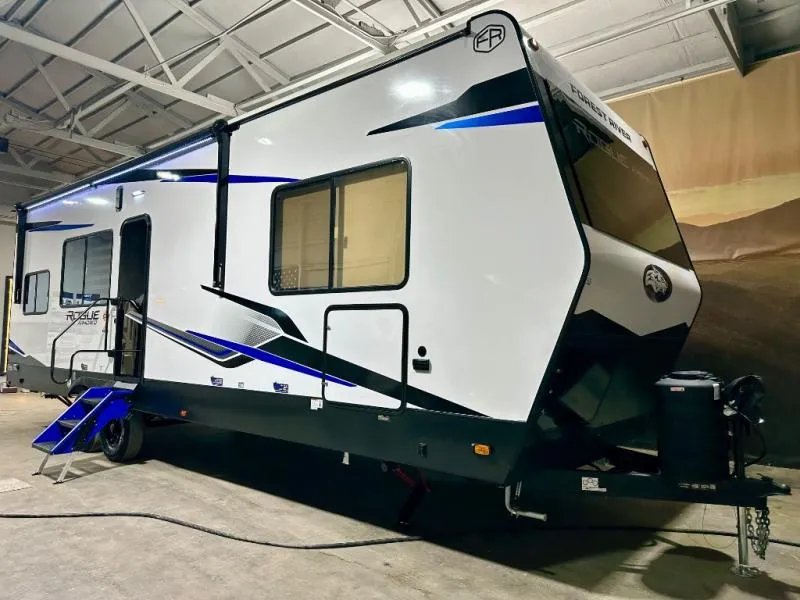 2026 Forest River Vengeance Rogue Armored 26L140 - Photo 2