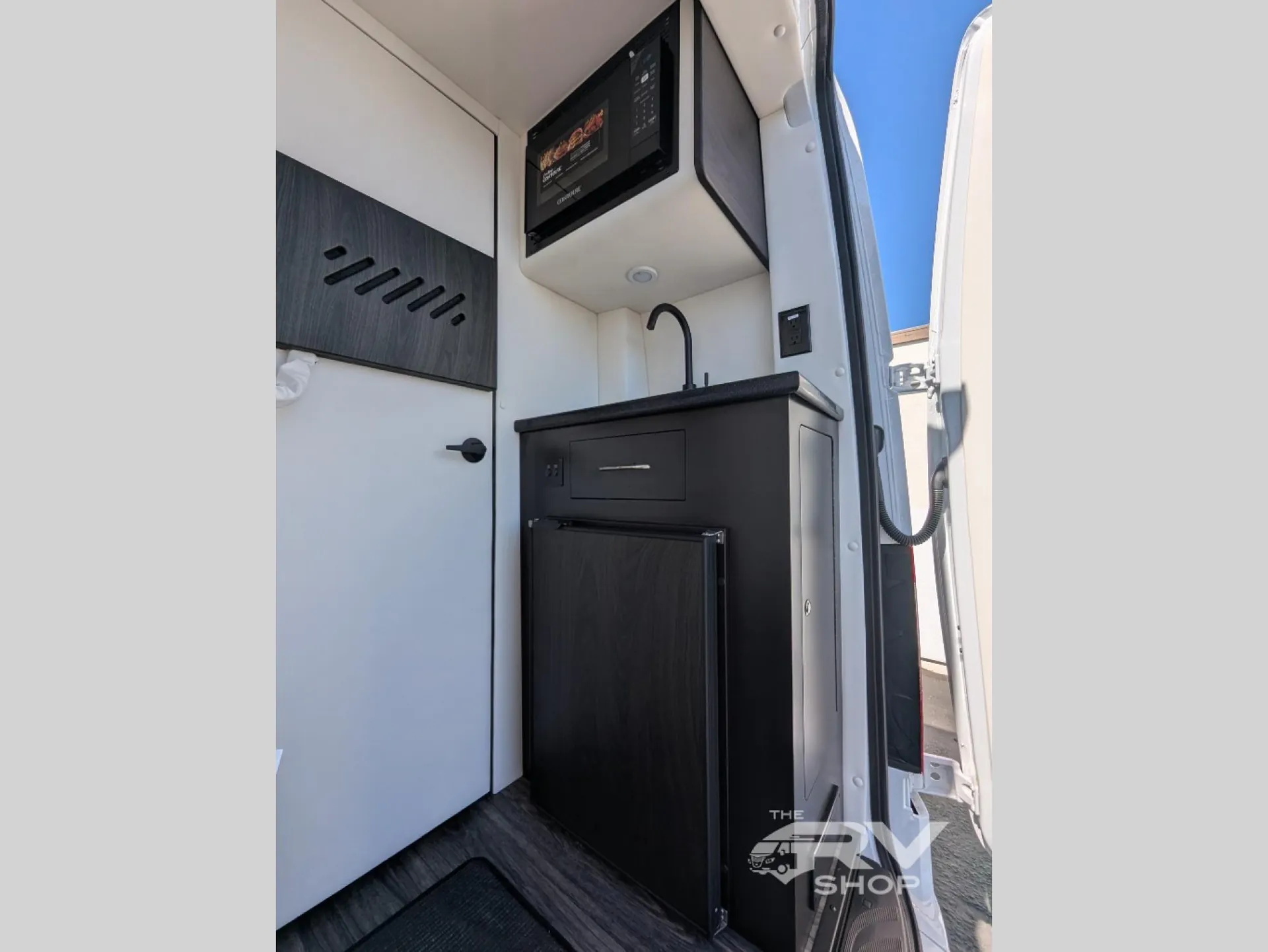 2027 OGV Luxury Coach V-Cruise 8OBA - Photo 4
