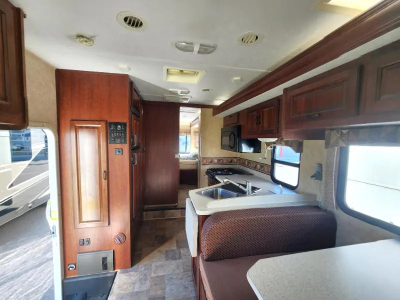 2013 Forest River Sunseeker 3050S — Photo 5