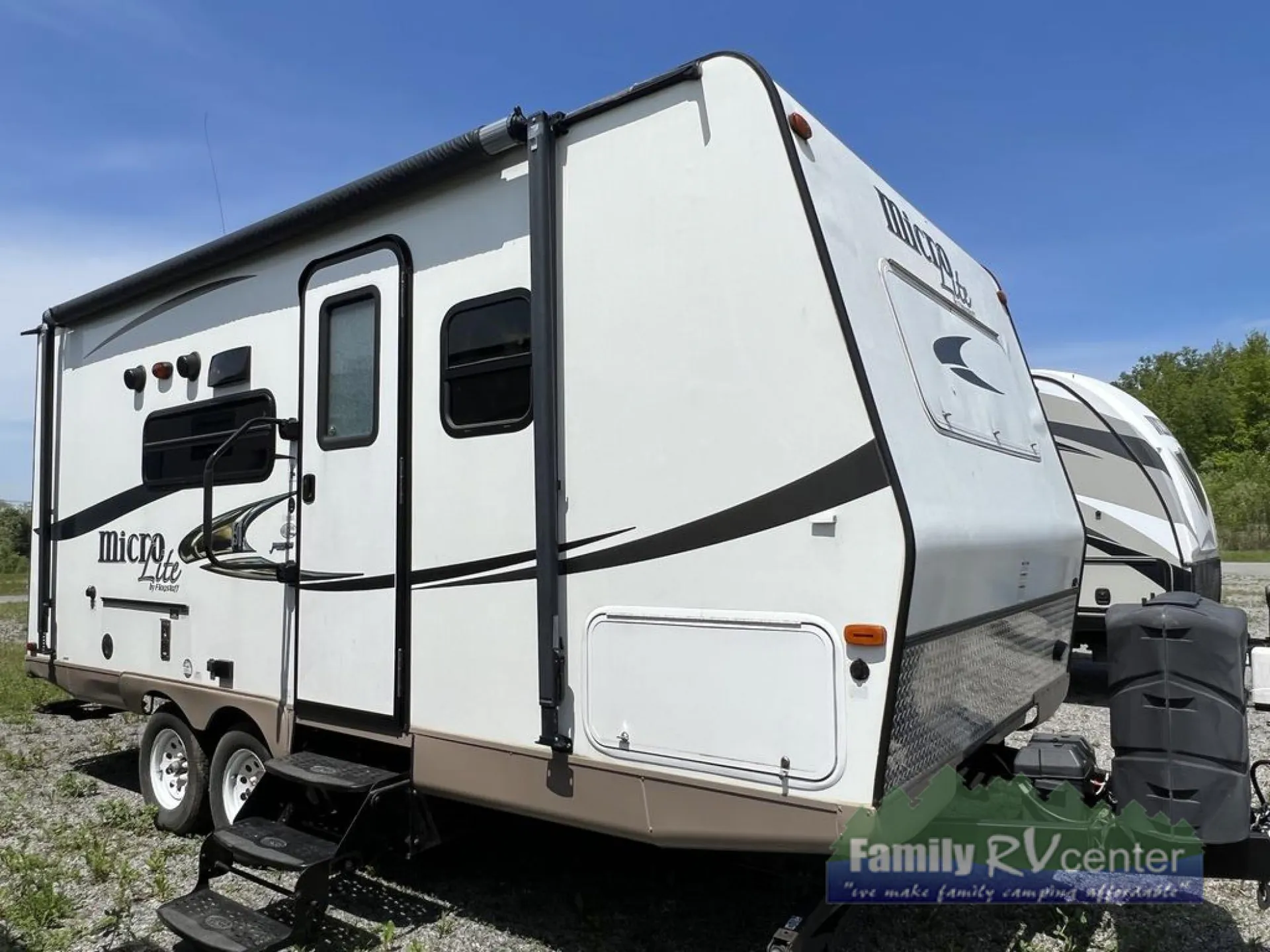 2015 Forest River Flagstaff Micro Lite 21DS - Photo 2