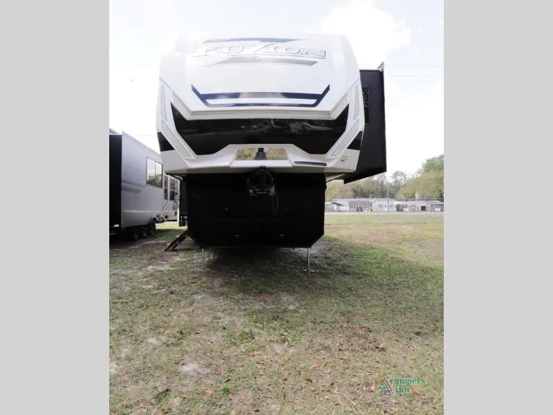 2025 Keystone Fuzion 419 - Photo 4