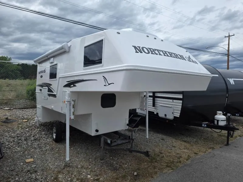 2027 Northern Lite Limited Edition 10-2EXLEDB - Main photo