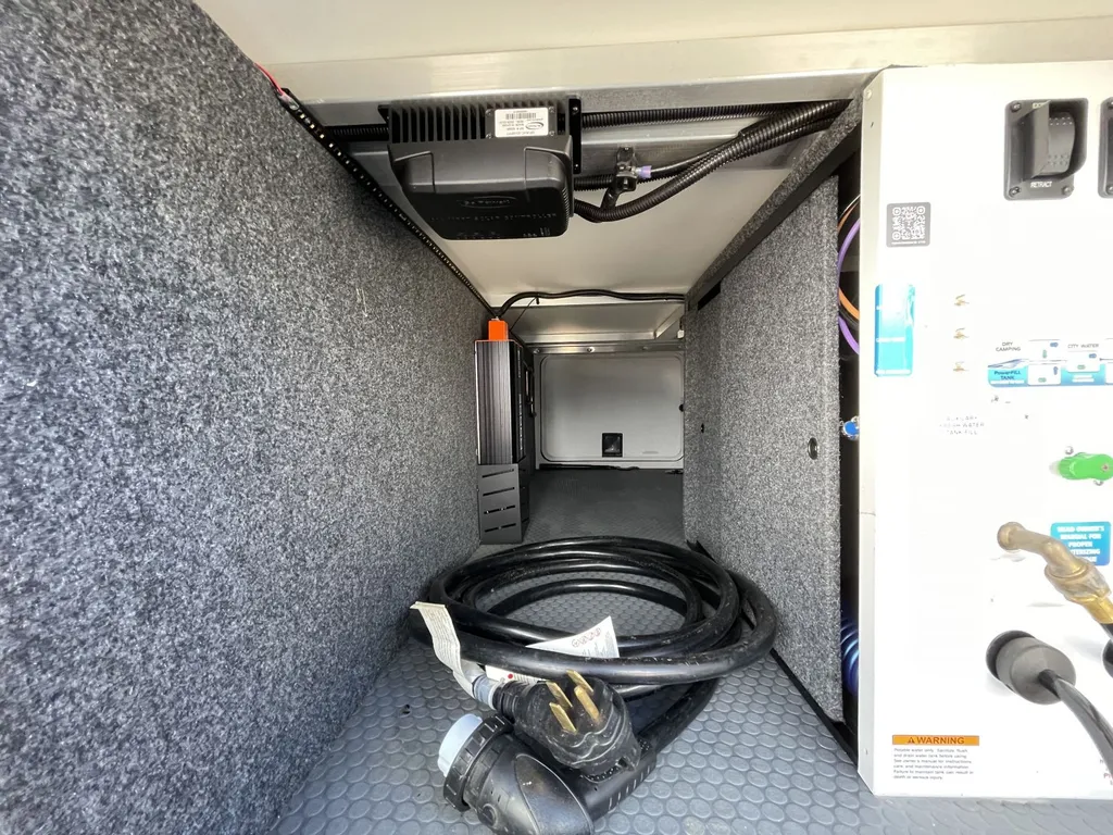 2025 Brinkley MODEL I 275, Photos photo 16