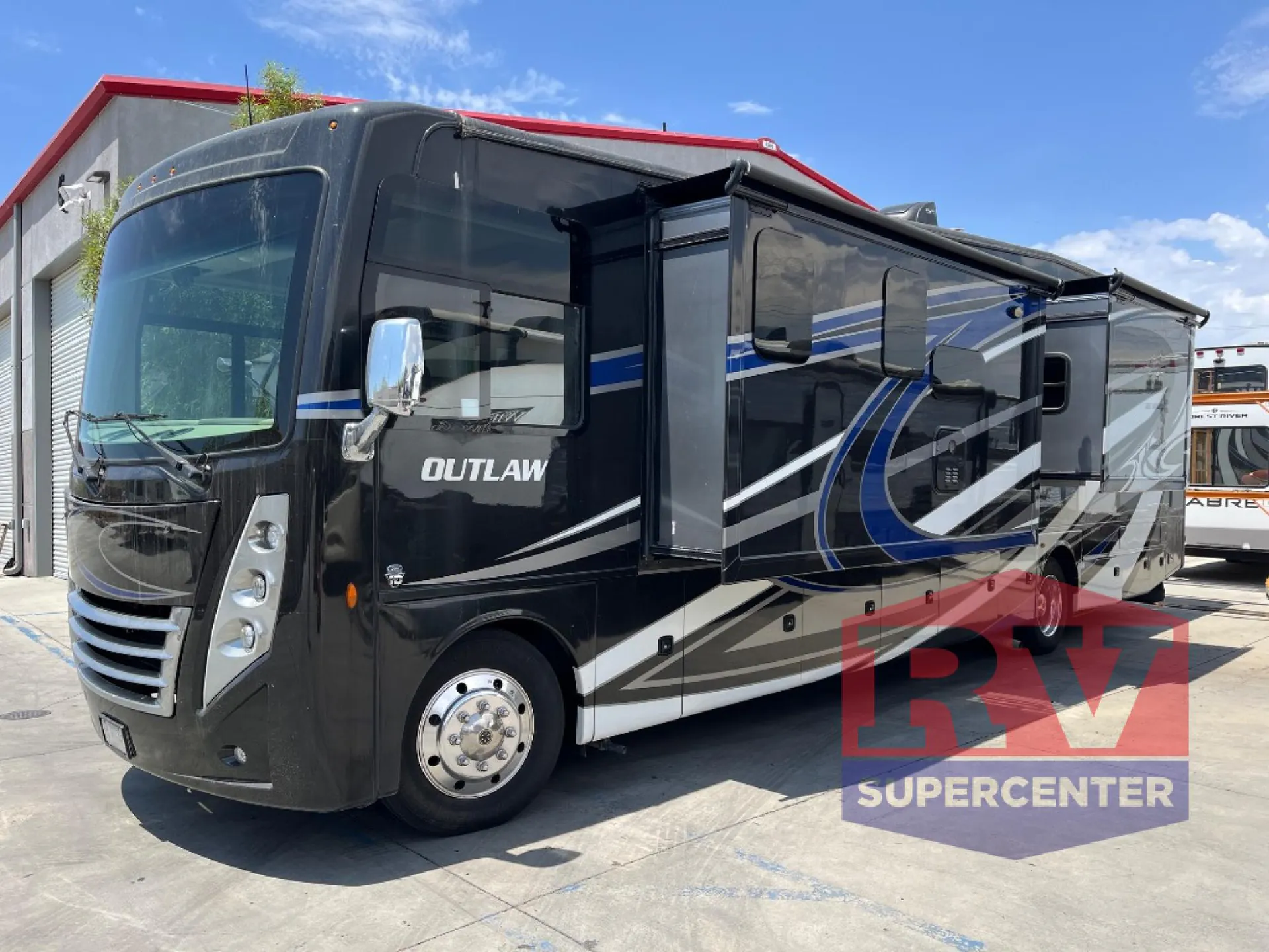 2020 Thor Motor Coach Outlaw 38KB - Photo 4