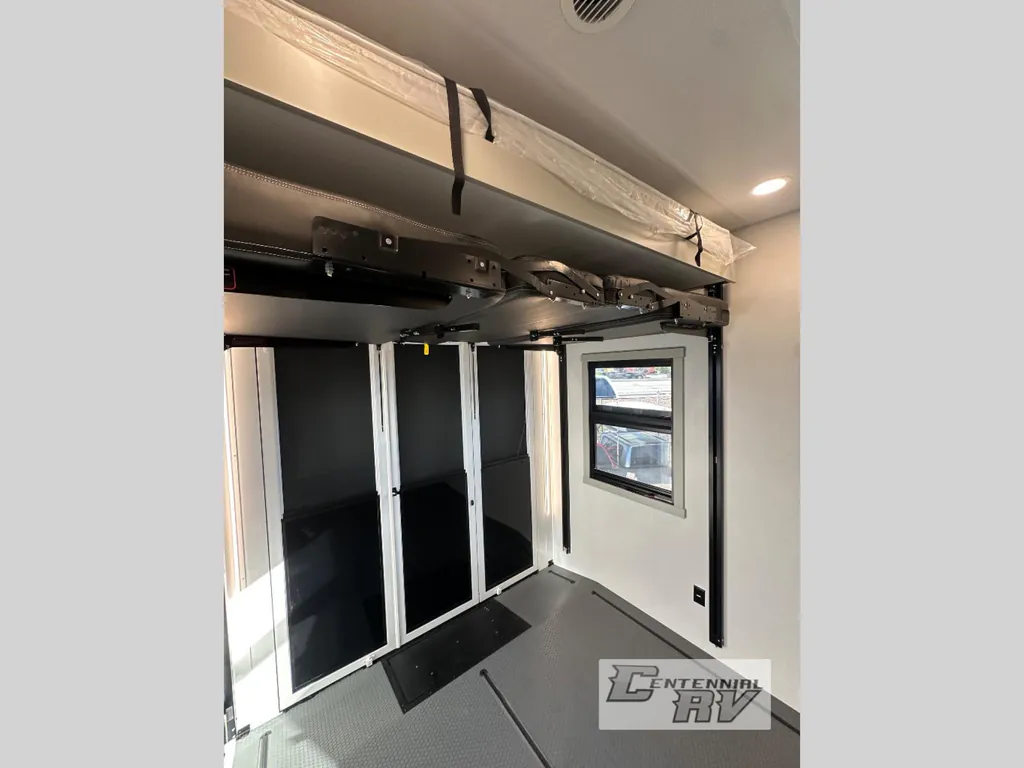 2026 Brinkley Model G 3950, Photos photo 56