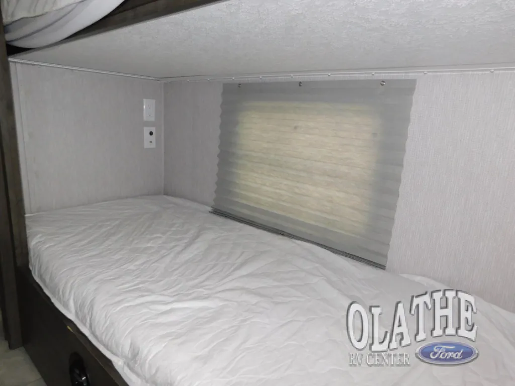 2024 Coachmen Pursuit 31BH, Photos photo 22