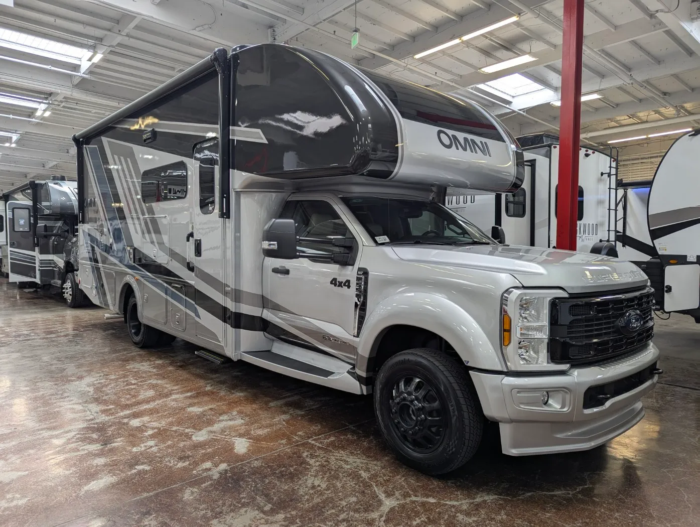 2026 Thor Motor Coach Omni Trail S29 - Photo 2
