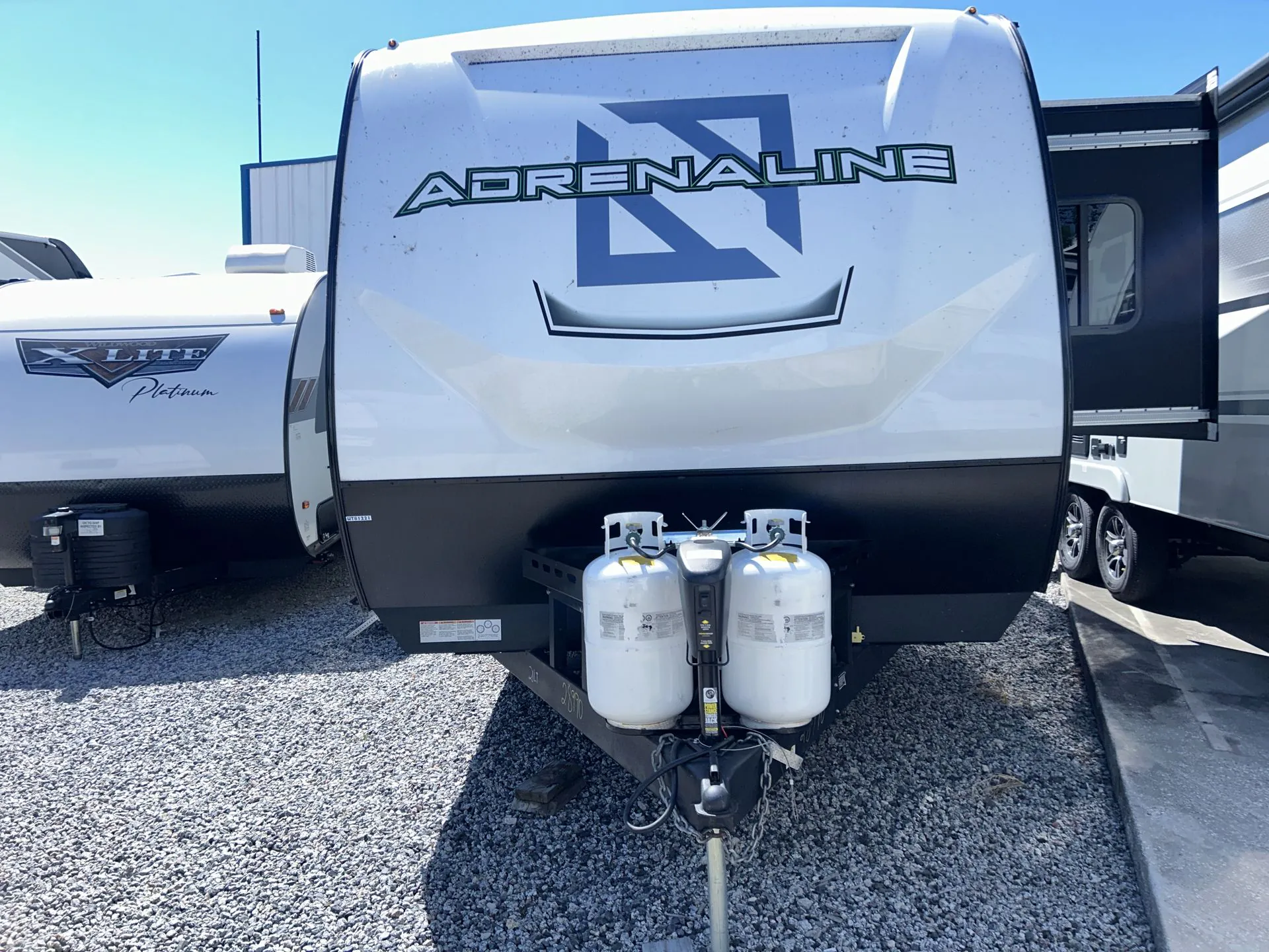 2024 Coachmen Adrenaline 21LT - Photo 3