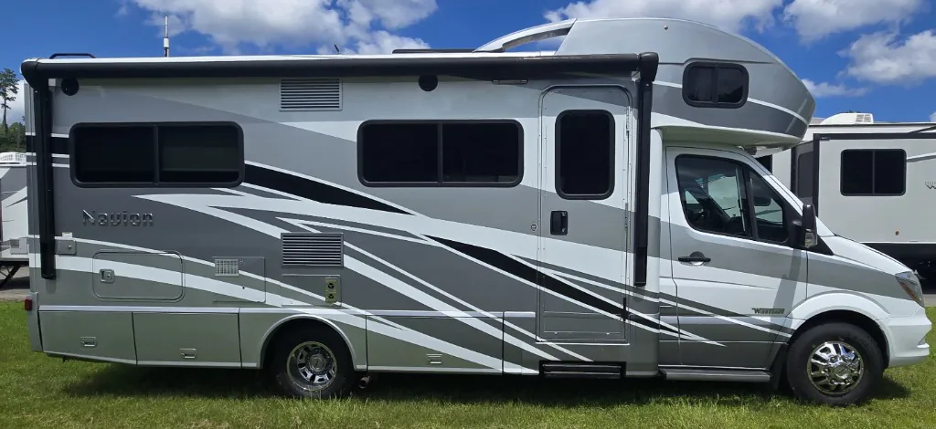 2017 Winnebago Navion 24J - Photo 2