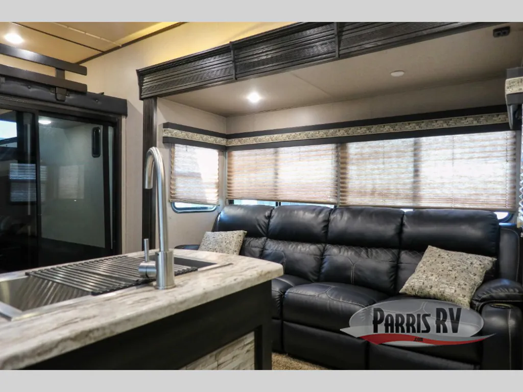2019 Forest River XLR Nitro 33VL5, Photos photo 23