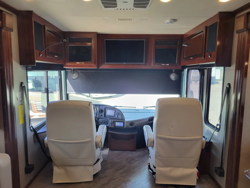 2018 Fleetwood Pace Arrow LXE 38F, Photos photo 23