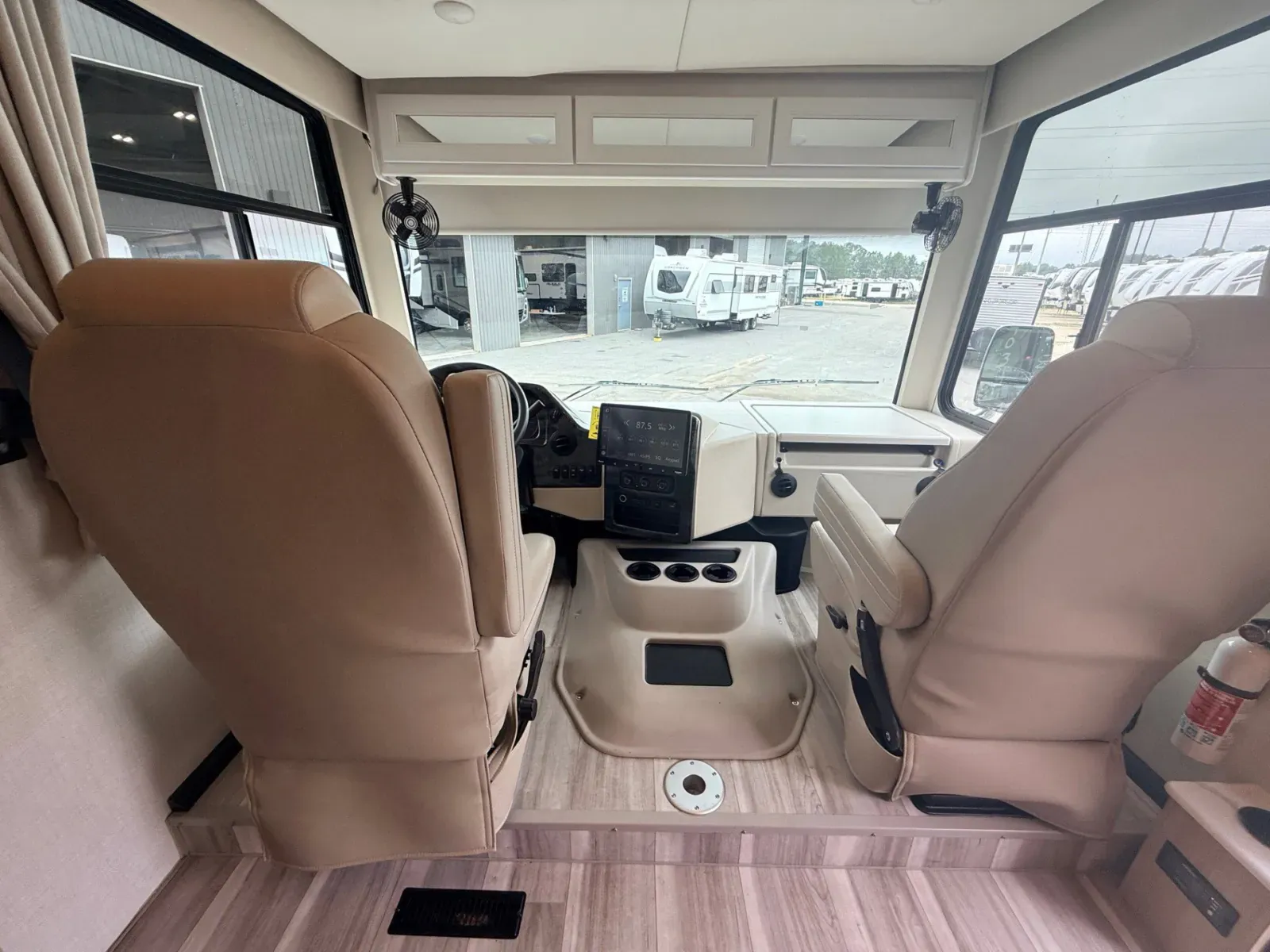 2026 Thor Motor Coach Luminate HH36 - Photo 3