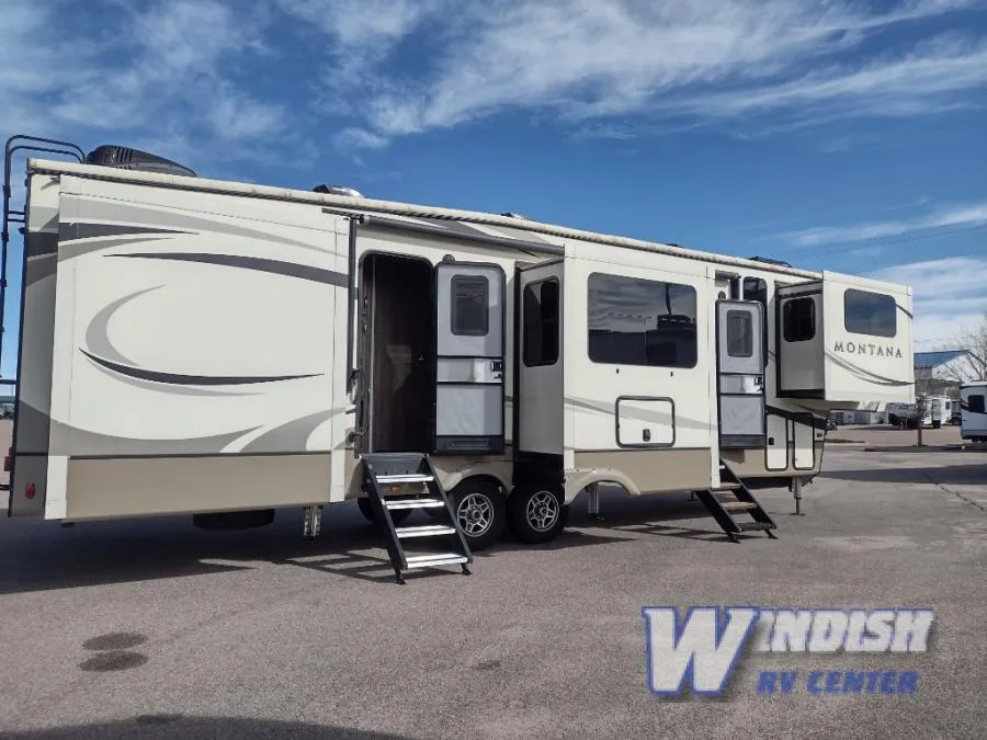 2018 Keystone Montana 3730FL - Photo 3