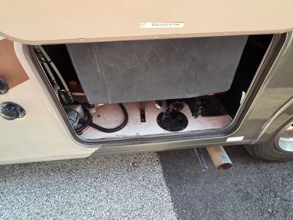 2017 Coachmen Pursuit 27KB, Photos photo 11