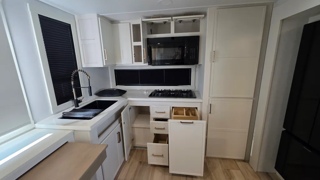 2025 Brinkley Model I 275, Photos photo 18
