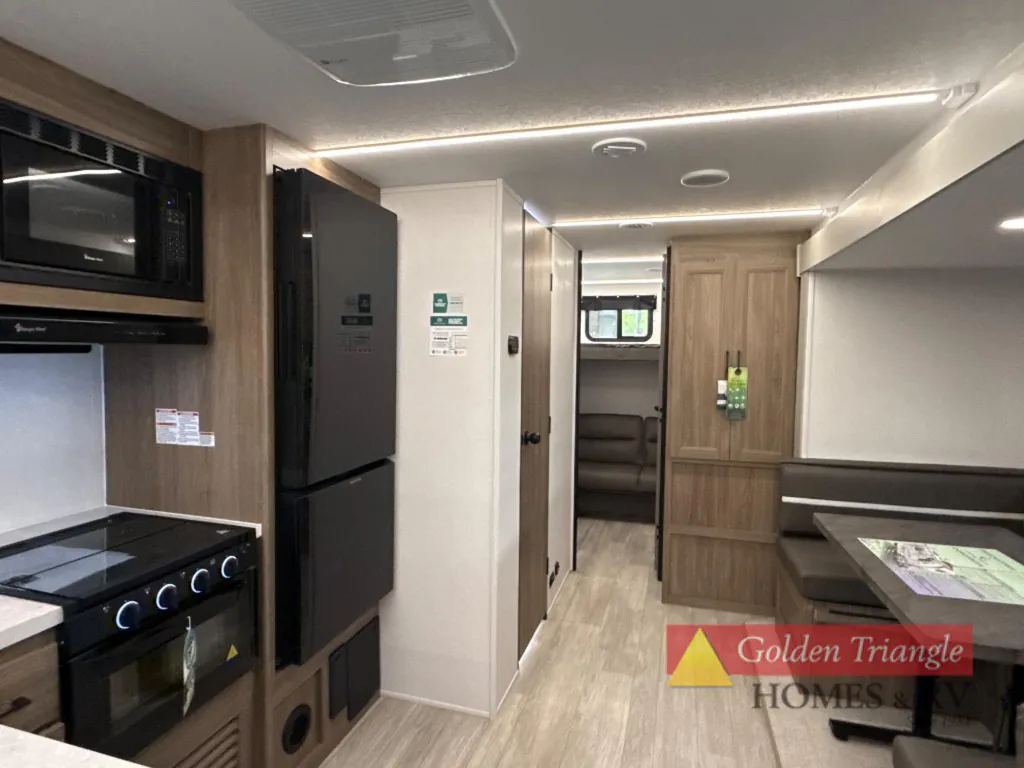2026 Coachmen Freedom Express Select 30SE, Photos photo 18